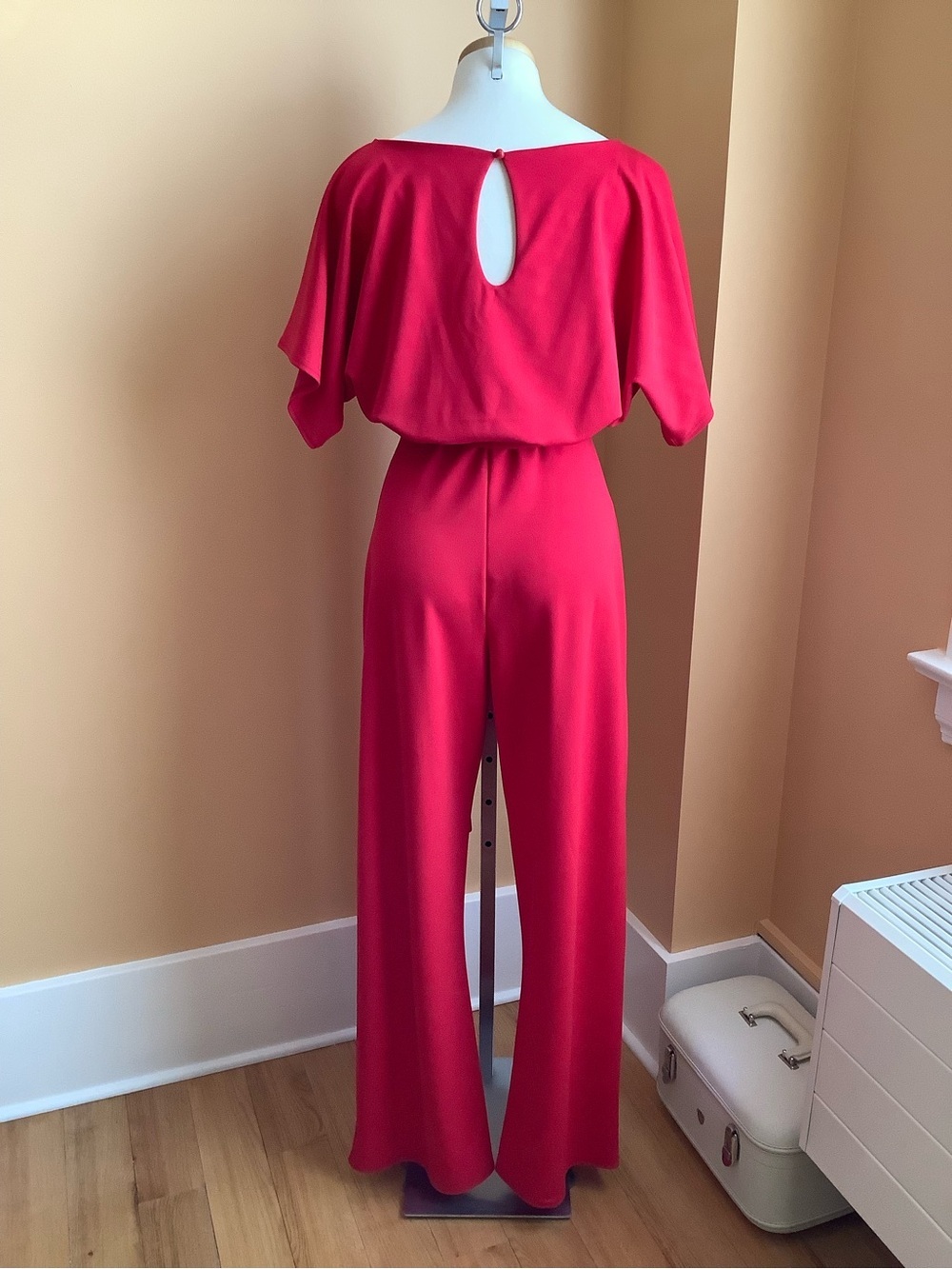 KENDI BOUTIQUE Red Flutter Sleeve Wide Leg Belted Jumpsuit Dolman Romper XL - Picture 5 of 13